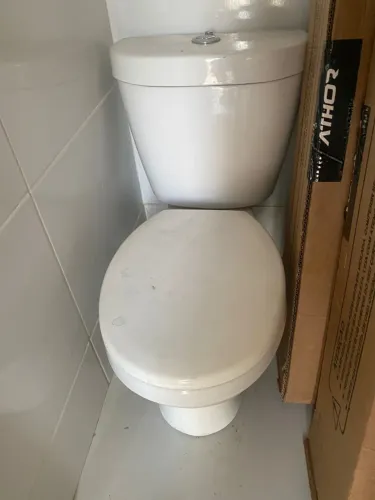vaso infantil celite muito novo caixa acomplada
