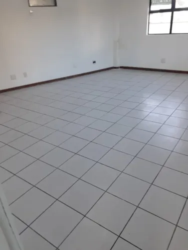 Conjunto de salas no Bairro Serra