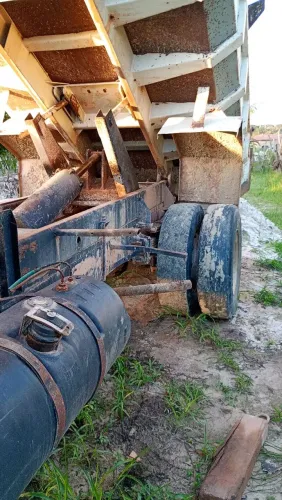 FORD F600 CAÇAMBA