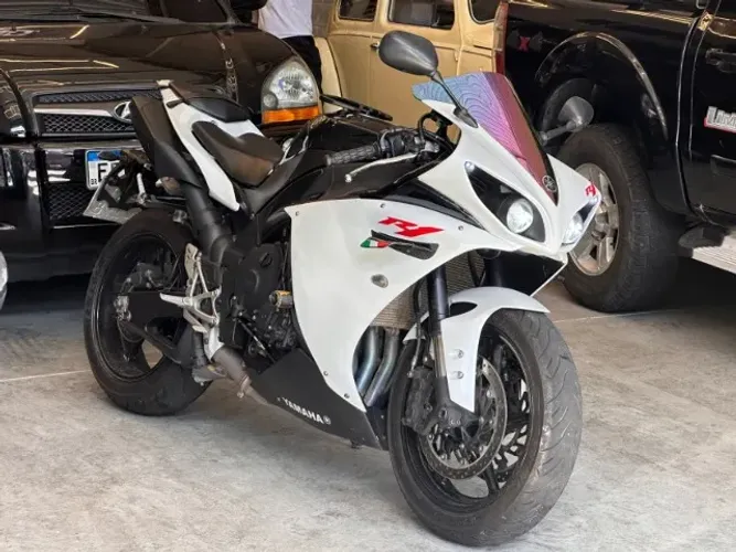 YAMAHA R1 CROSSPLANE 2012