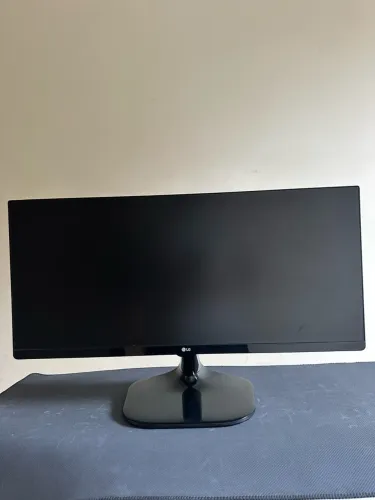 Monitor ultra wide 25? LG Full HD