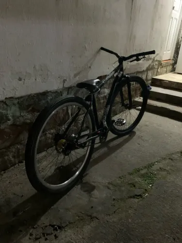 vendo bike preta 29 troco por motorizada 