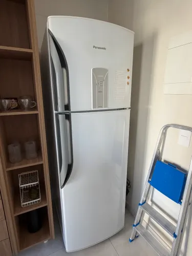 Geladeira Panasonic 220v