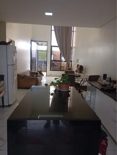 VENDO CASA - CONDOMÍNIO GOLDEN PARK - RUA 02, 26 DE SETEMBRO