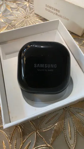 Galaxy buds live