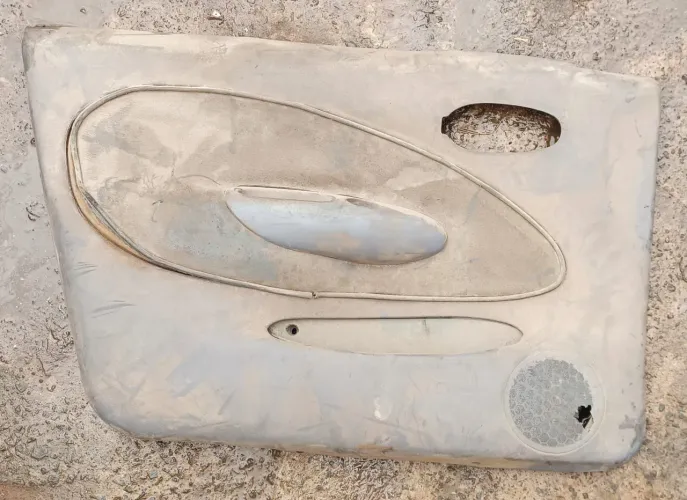Forro de porta dianteira esquerda Ford fiesta 96 a 2003