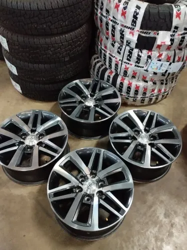Rodas Hilux / SW4 Aro 18 Originais