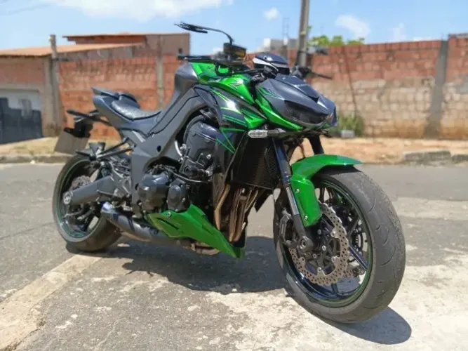 Vendo Kawazaki Z1000
