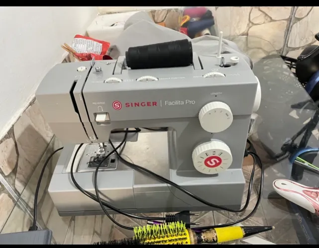 Máquina singer 4411
