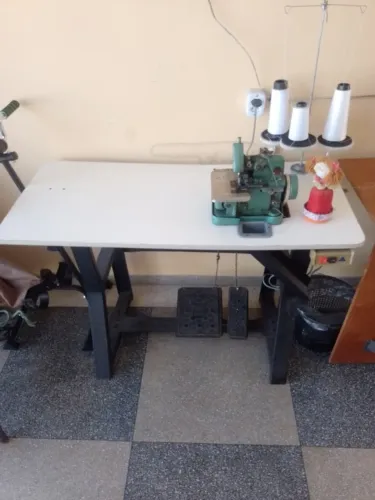 Máquinas de costura - singer e overlock - 1000 reais