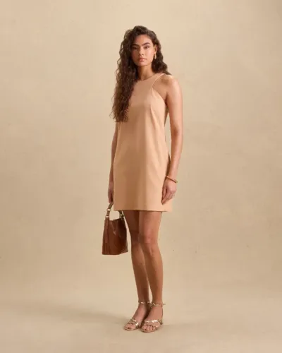 Elegante vestido alfaiataria