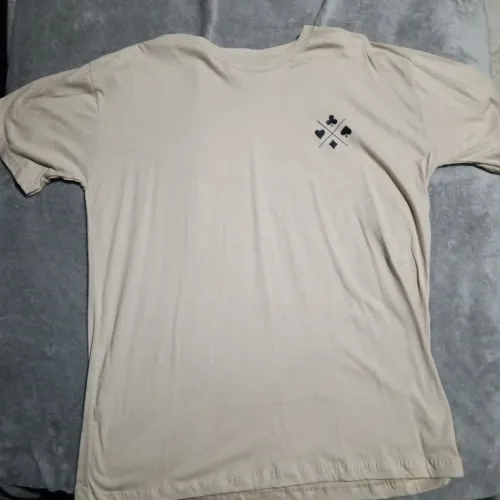 Camisa Com Naipea de Cartas. (Preço Negociável).