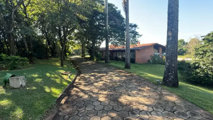 Imóvel para aluguel e venda com 550 metros quadrados com 4 quartos