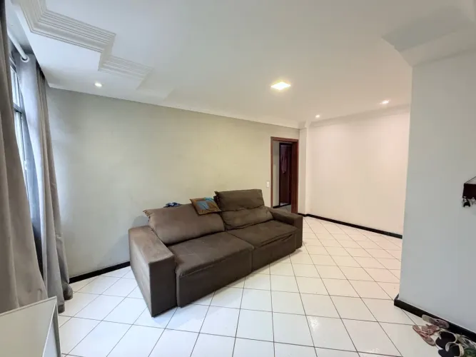 Vendo apartamento em Itapuã