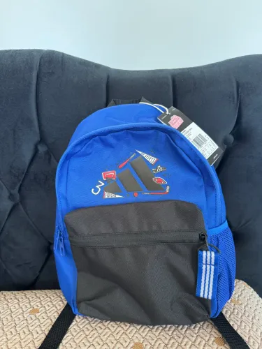 Mochila da adidas nova 