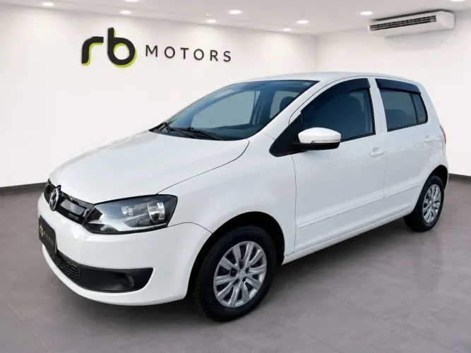 Volkswagen Fox Bluemotion 1.0 MI Total Flex 12V 5P 2014