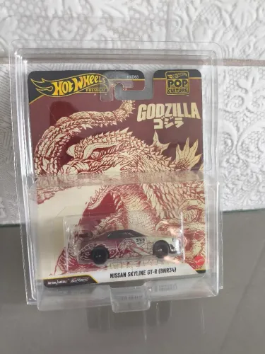 Nissan Skyline GTR BNR34 Hot Wheels Pop Culture em escala 1/64 - Miniatura de carro