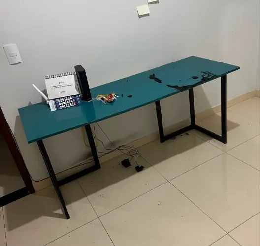 Vendo mesa de escritório/estudo em MDF 