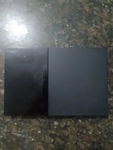 PS2 Usado carcaça com defeito e avarias(pra vender rápido)