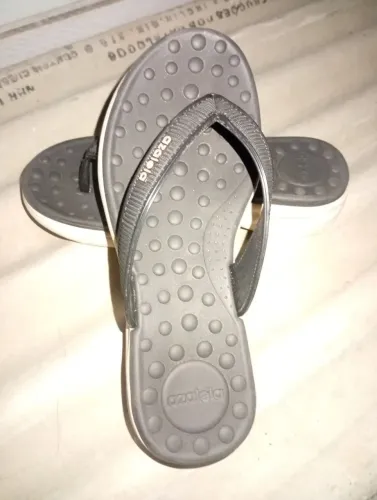 Sandália N35 mas calça 36