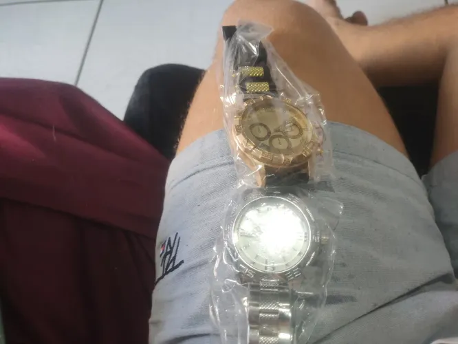 Vendo kit 5 de relógio  pra revenda 