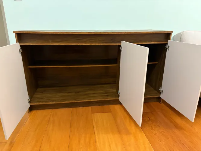 Balcão/Aparador Buffet 3 portas Mel Cedro/Off White Viero móveis - R$ 170,00. 
