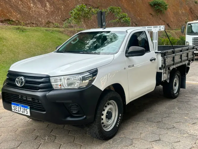 Toyota Hilux CS 4X4 2.8 TDI Diesel Mec. 2023