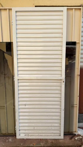 Porta 2,10 X 0,80