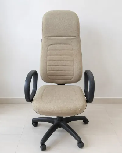 Cadeira de escritório giratória tipo diretor