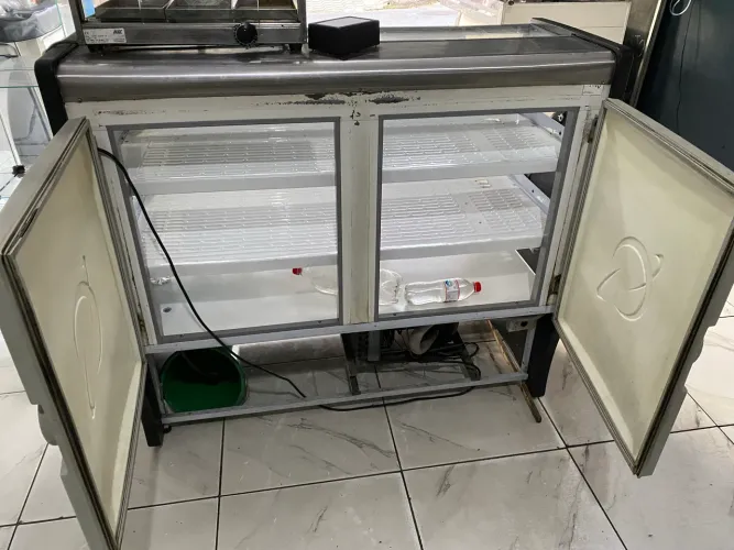 Freezer e Estufa