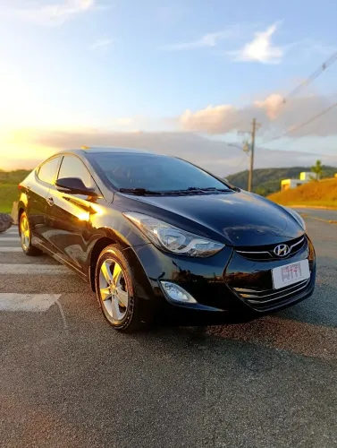 Hyundai Elantra GLS 2.0 16V Flex Aut. 2013