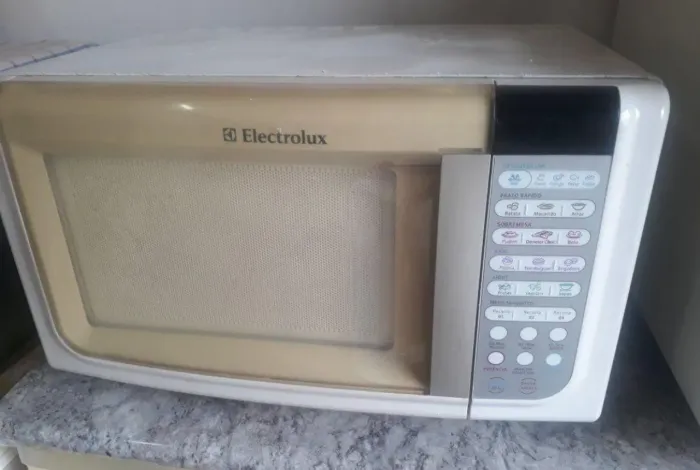 ELECTROLUX 23 LITROS