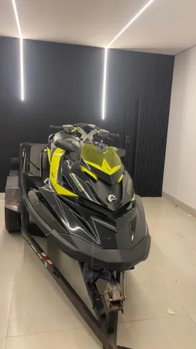 Jet ski Rxp 260 84 horas 
