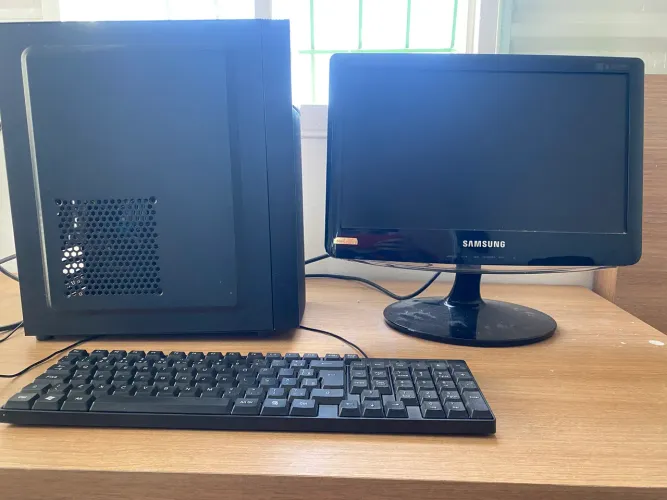 Pc montado para uso básico e jogos leves