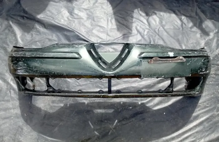 Parachoque Dianteiro Alfa Romeu 156 1997/2002 com detalhe