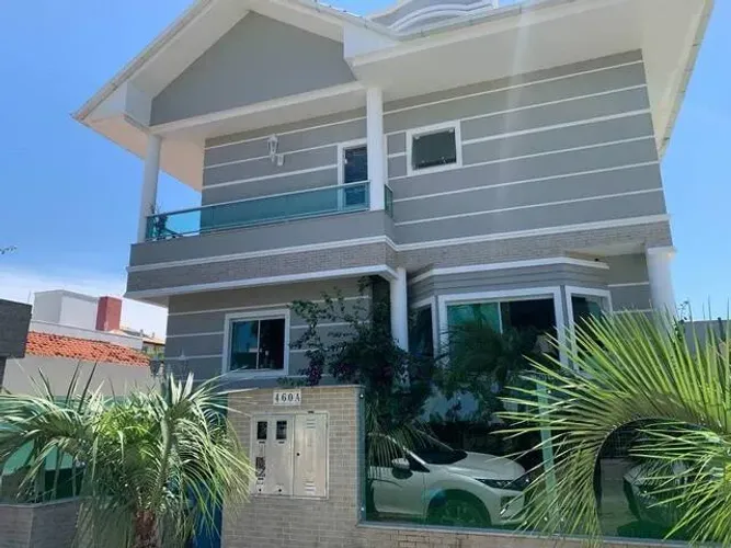 3 casas geminadas à venda em Jurerê