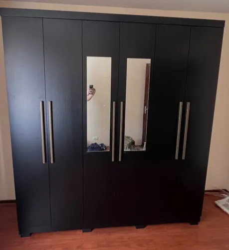 Promoção Guarda Roupa Preto 6 portas - 23/09