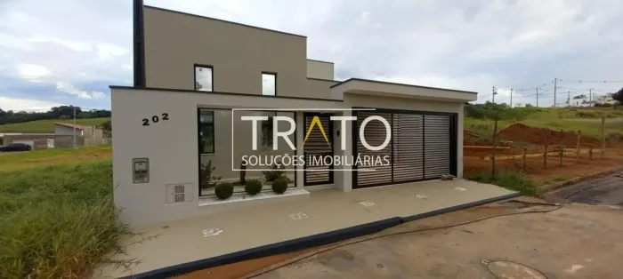 Casa à venda com 2 dormitórios sendo 1 suíte