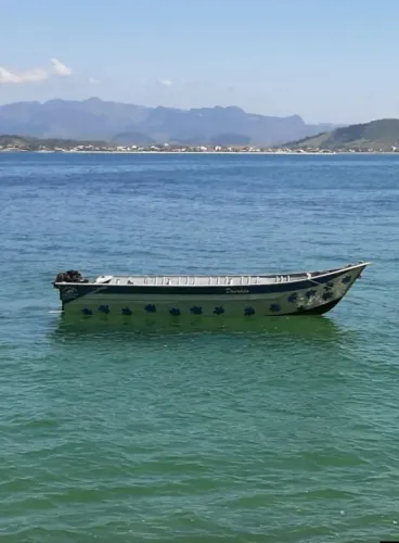 Troco barco de alumínio em moto