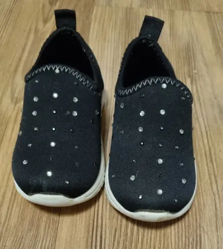 Tênis Preto c/ Strass Número 22