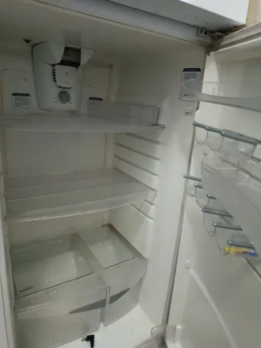 Geladeira G& 450 litros /.voltagem 110 retirar local