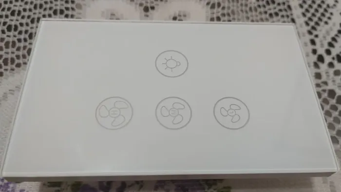 Interruptor inteligente para luz e ventiladores