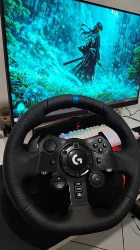 Volante Logitech G923 Completo com câmbio