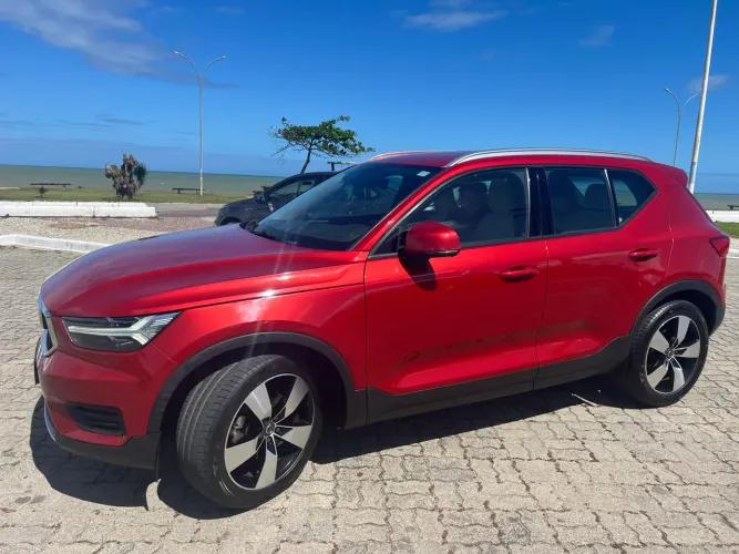 Volvo XC40 T-5 Momentum 2.0 252cv AWD 2019