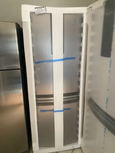Geladeira Brastemp inverse inox 447 litros na caixa sem uso