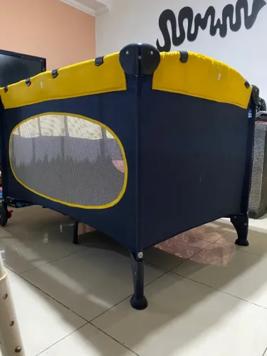 Berço Desmontável Azul e Amarelo