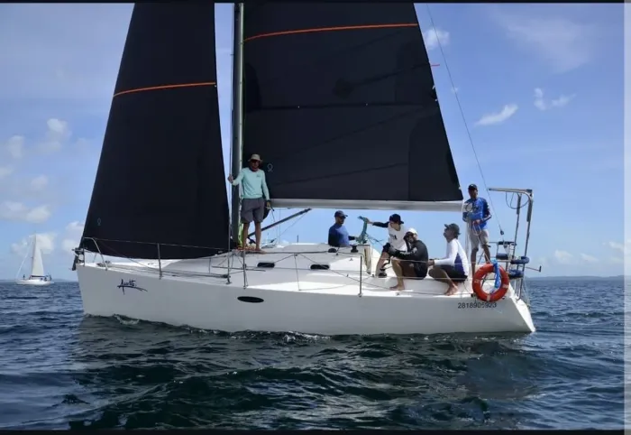 Veleiro skiper 30
