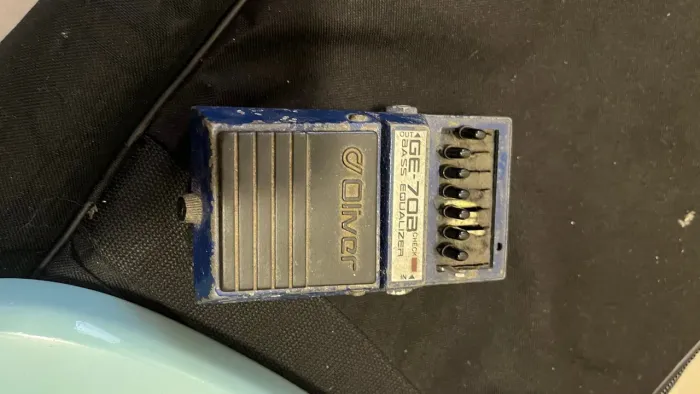 Equalizador de baixo Oliver GE-70B