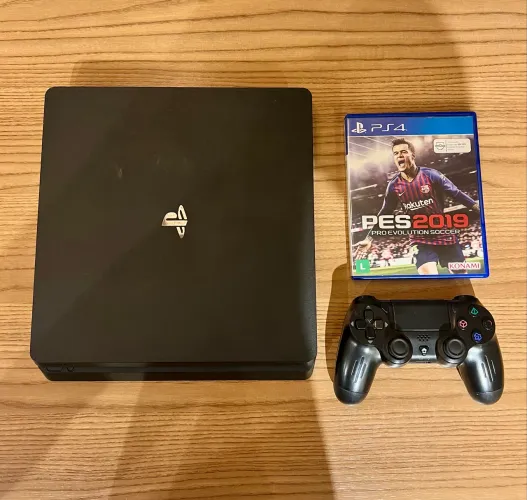 PlayStation 4 500GB + Controle + PES 2019