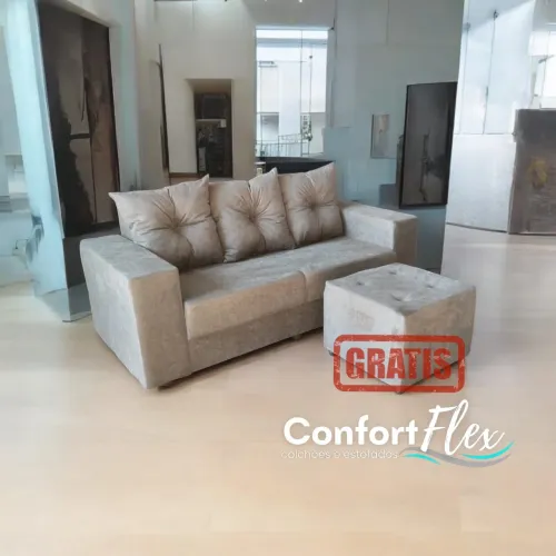 Sofá 3 lugares + puff e almofadas. Último mês de promoção 